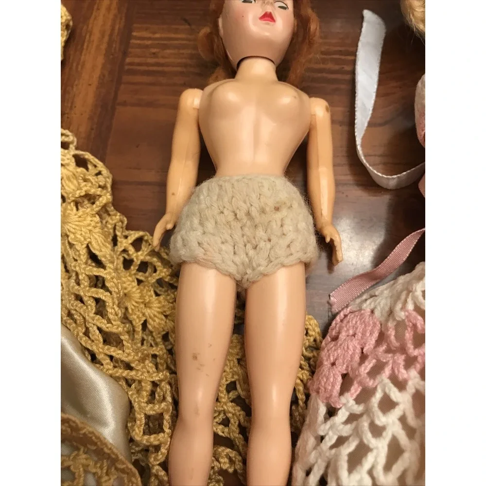 The Unbranded Brand vintage antique